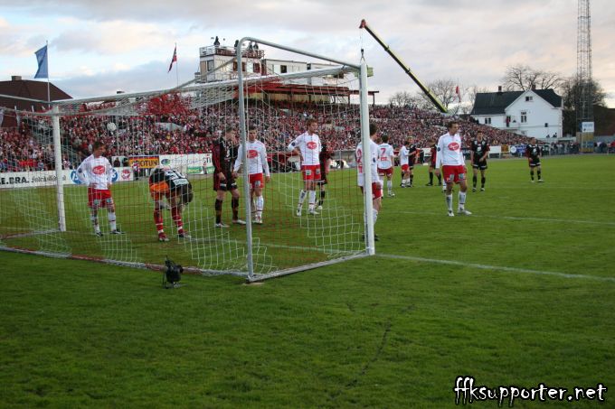 FFK - Brann 9. mai 2005, Tippeligaen – bilde 33 av 47