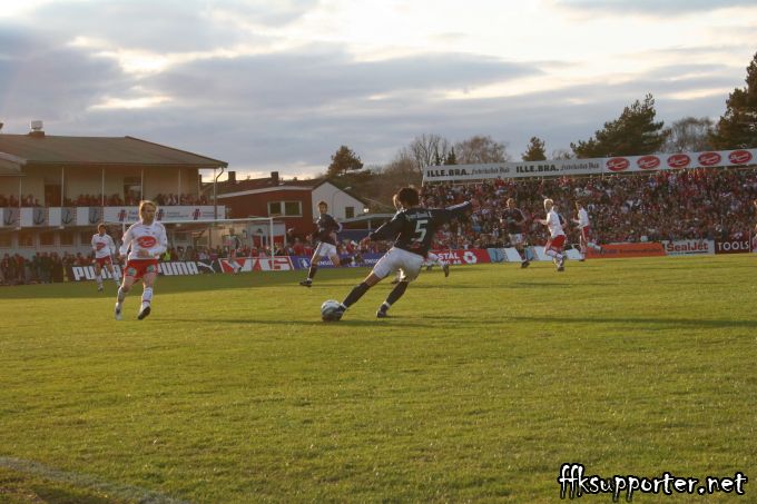 FFK - Viking 18. april 2005, Tippeligaen – bilde 24 av 80