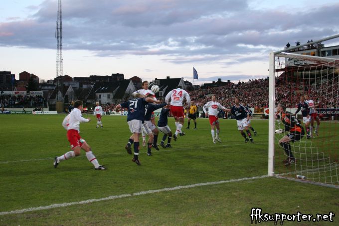 FFK - Viking 18. april 2005, Tippeligaen – bilde 56 av 80