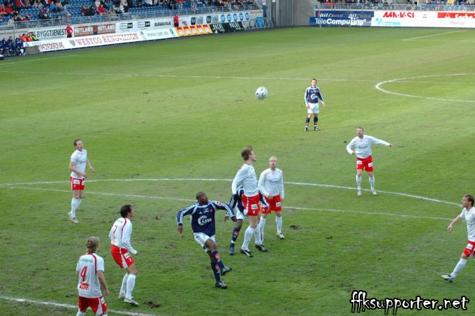 Viking - FFK, 17. april 2006, Tippeligaen – bilde 8 av 40
