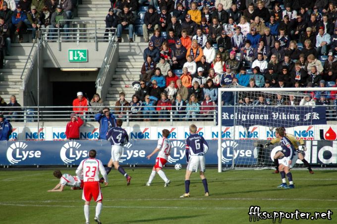 Viking - FFK, 17. april 2006, Tippeligaen – bilde 11 av 40